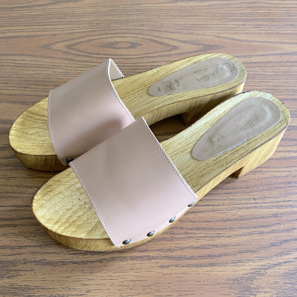Seychelles Good Spirits Tan Leather Wooden Clog Heeled Slip On Sandal Size 7.5